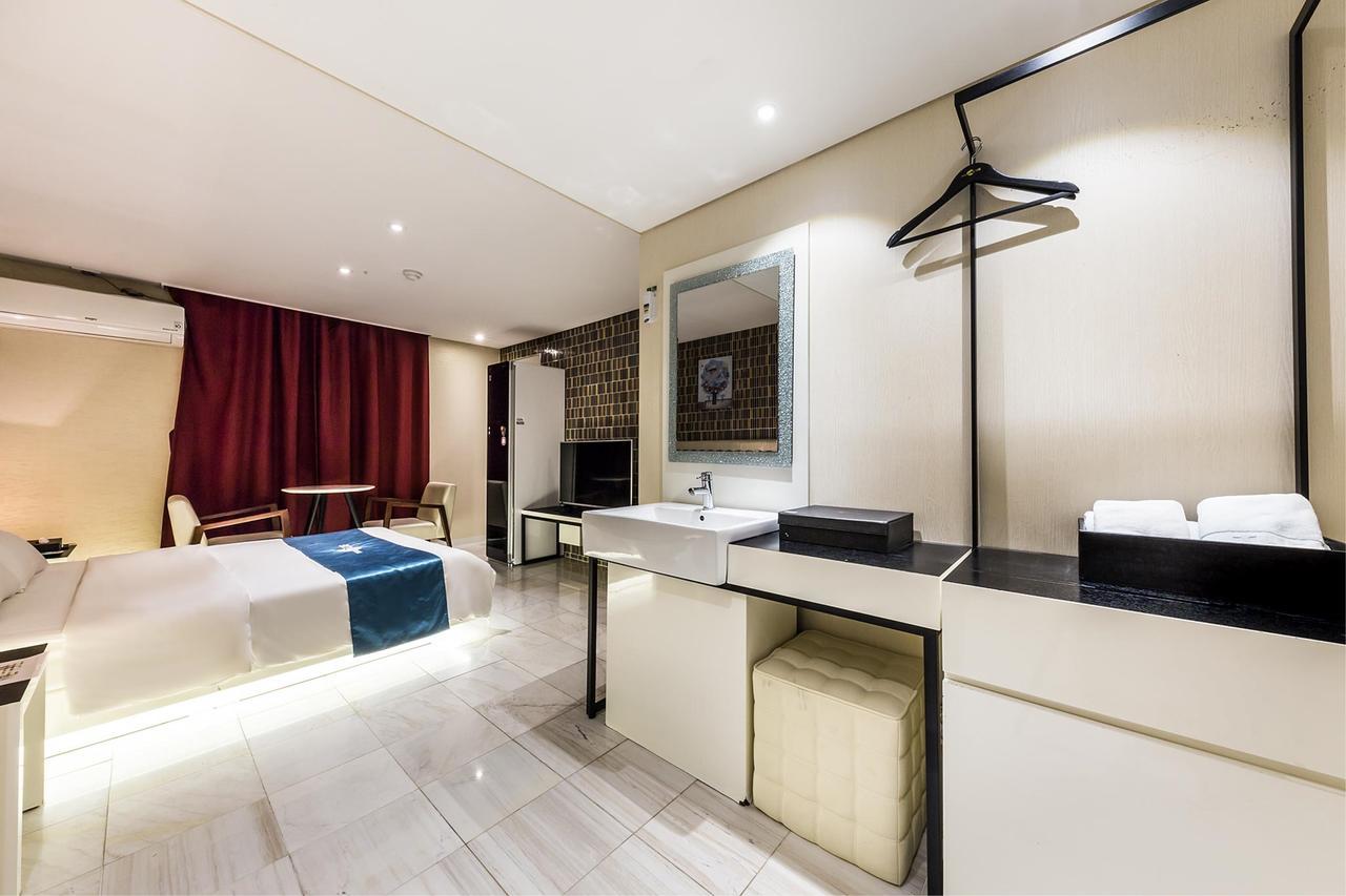 Cheonho Hotel The Blue 首爾 外观 照片